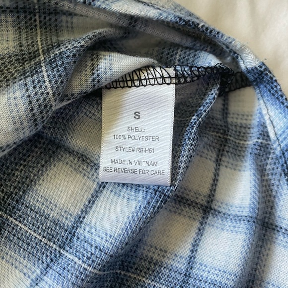 Women’s Plaid Button Down - Picture 4 of 5
